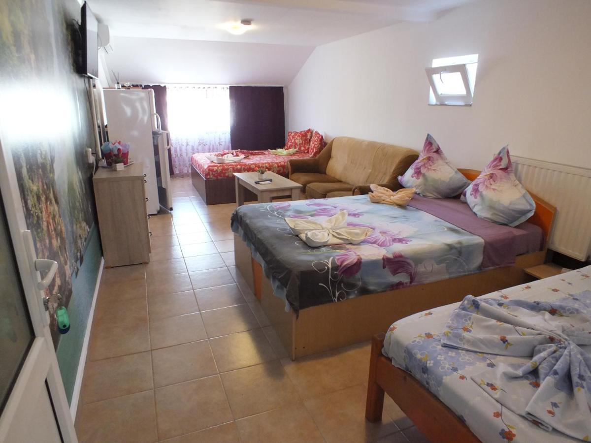 Vila Nico Costinesti Luaran gambar